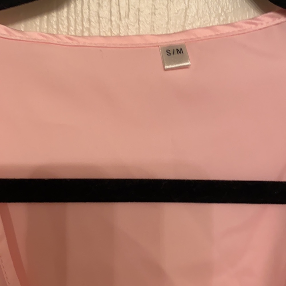Pink robe - Picture 2 of 3